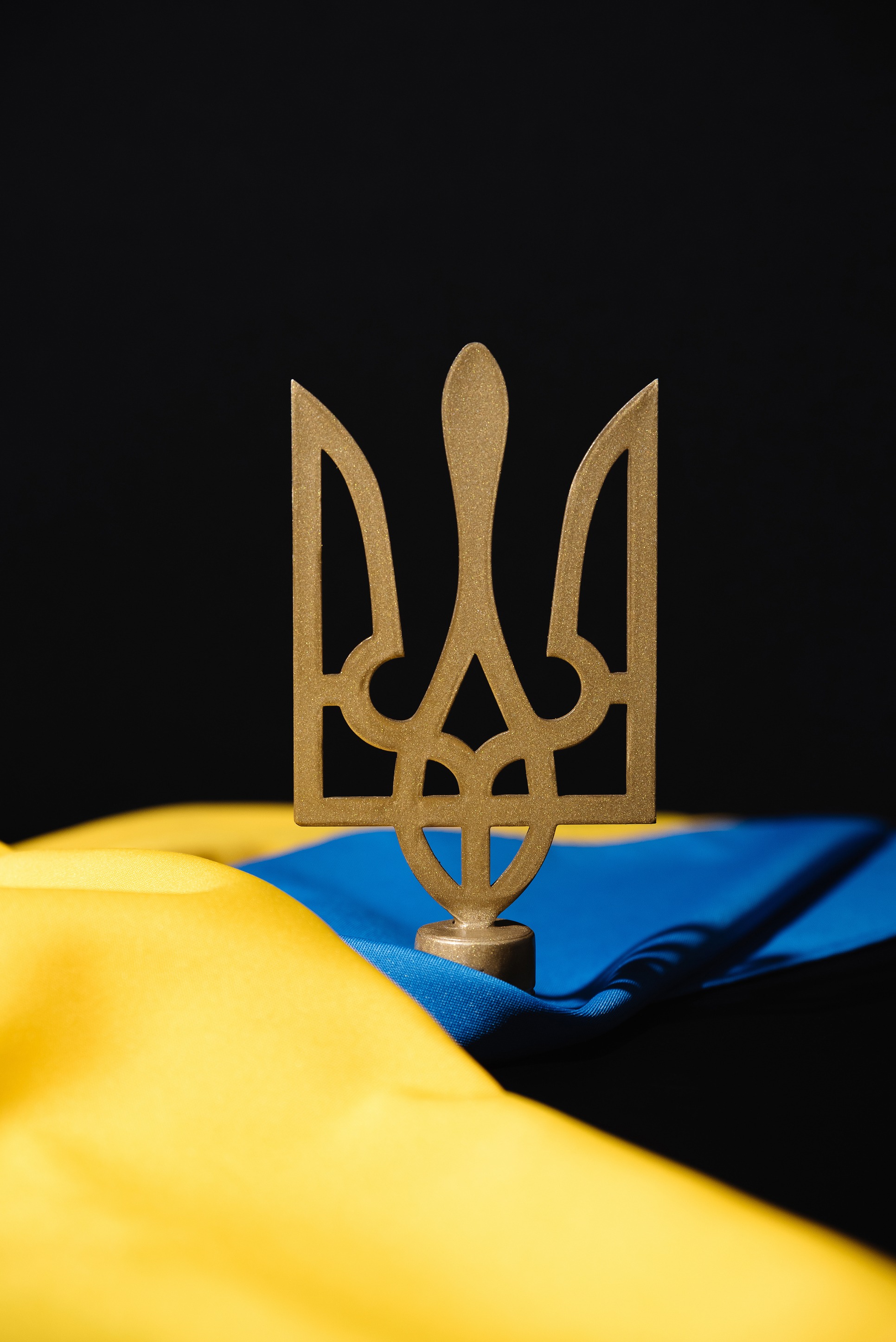 Одноріжкова підставка для кабінетного прапора