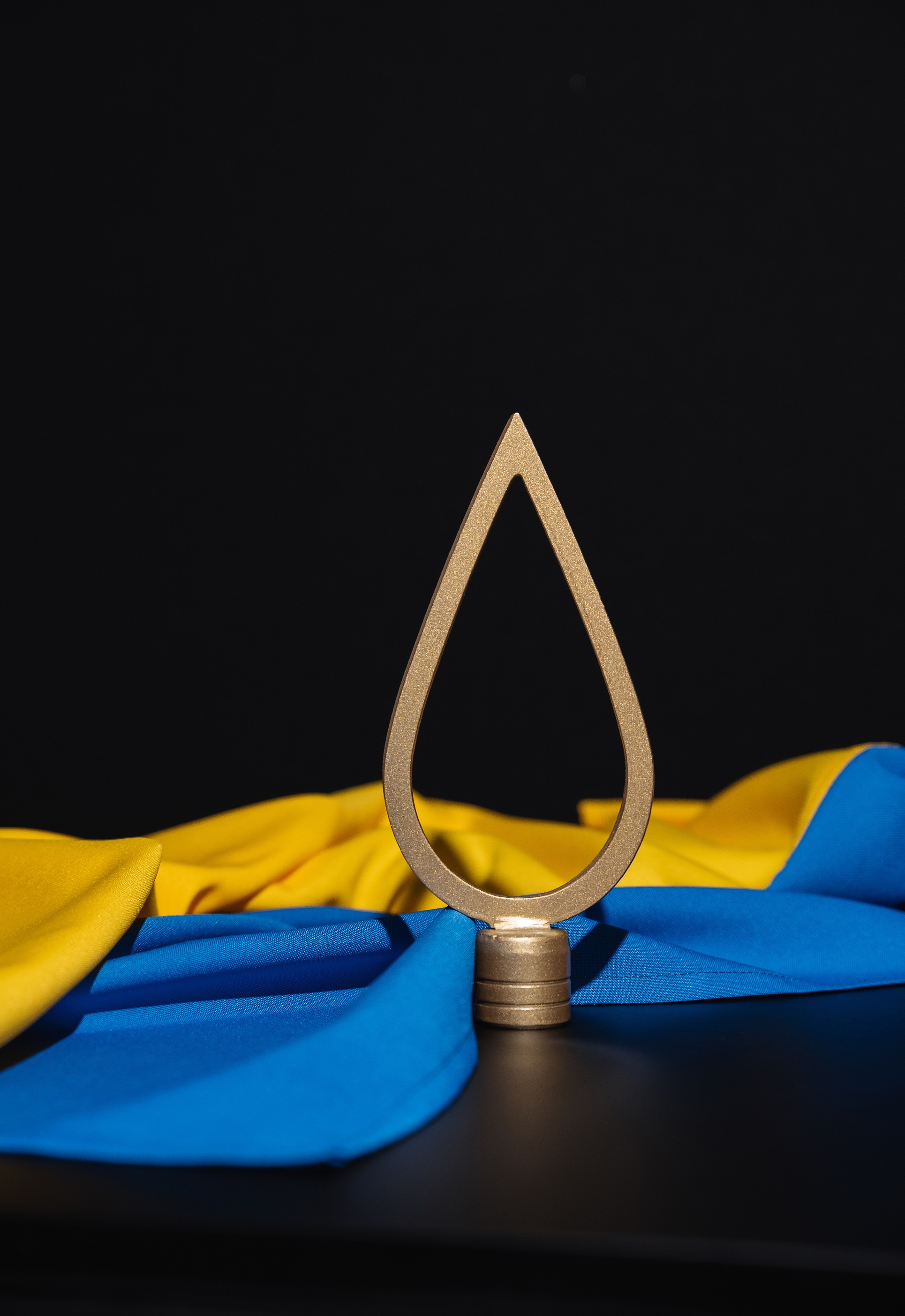 Дворіжкова підставка для кабінетного прапора Дворіжкова підставка для кабінетного прапора